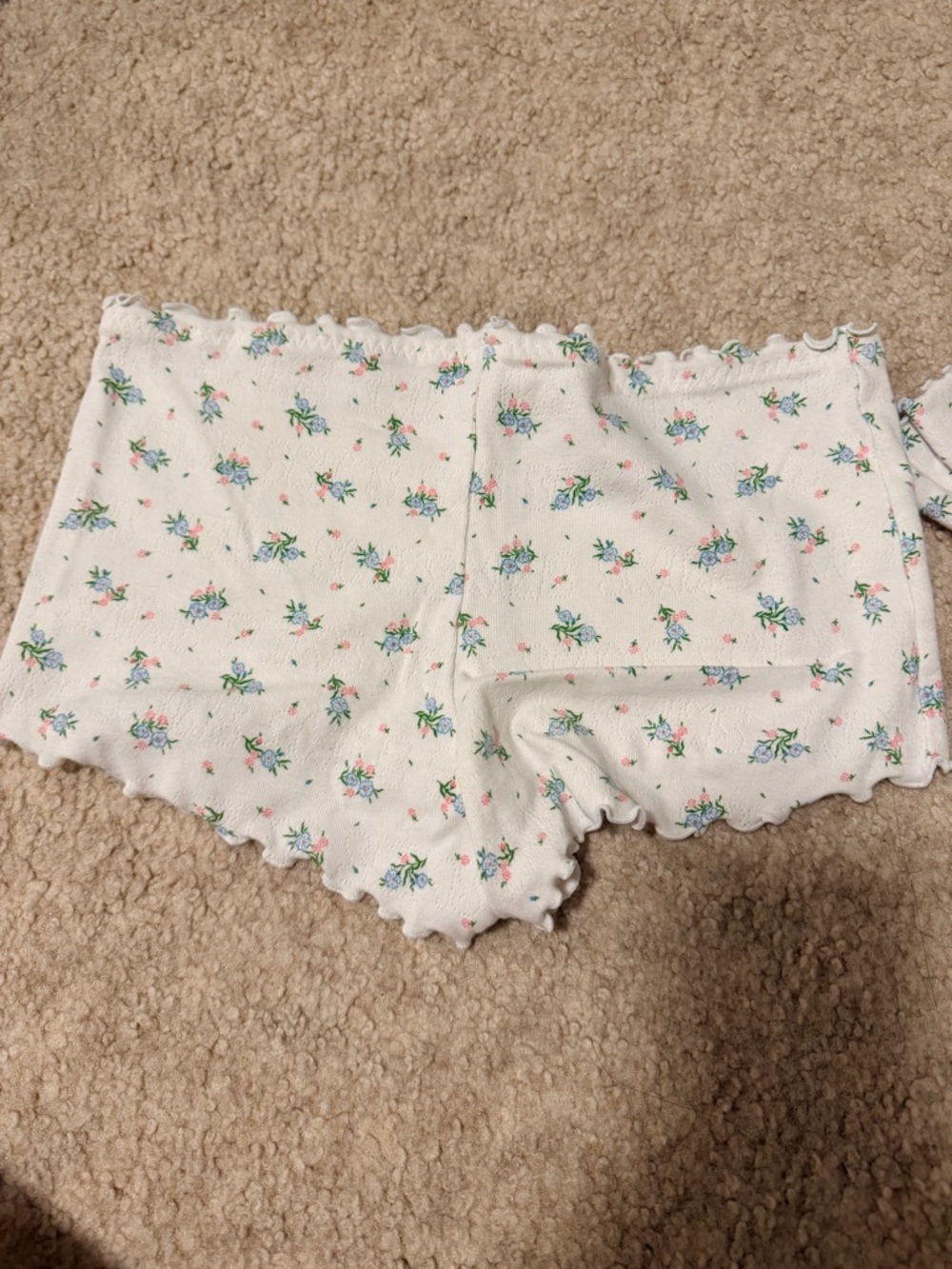 Skims Cream Floral Long-Sleeve PJ Set - Picture 5 of 5